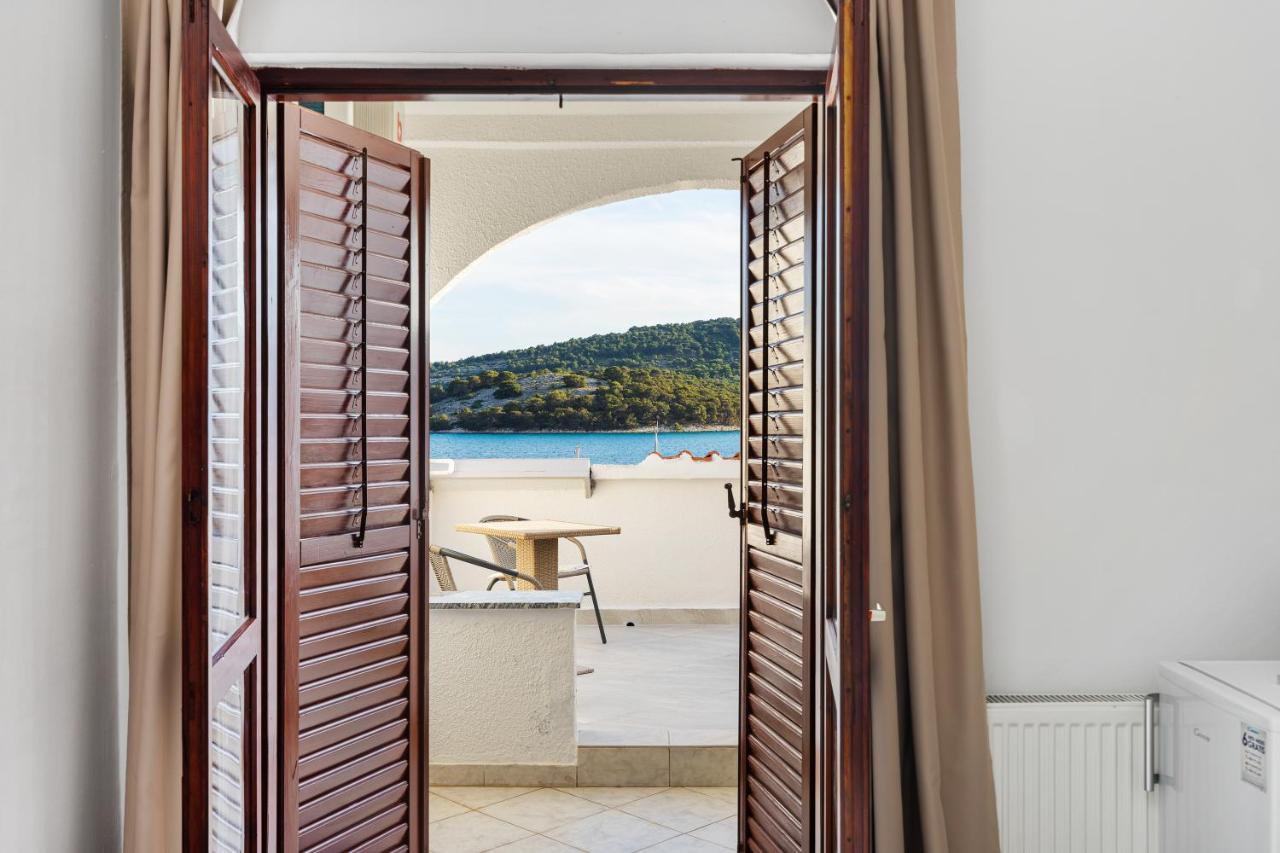 Black Pearl Tisno Exterior foto